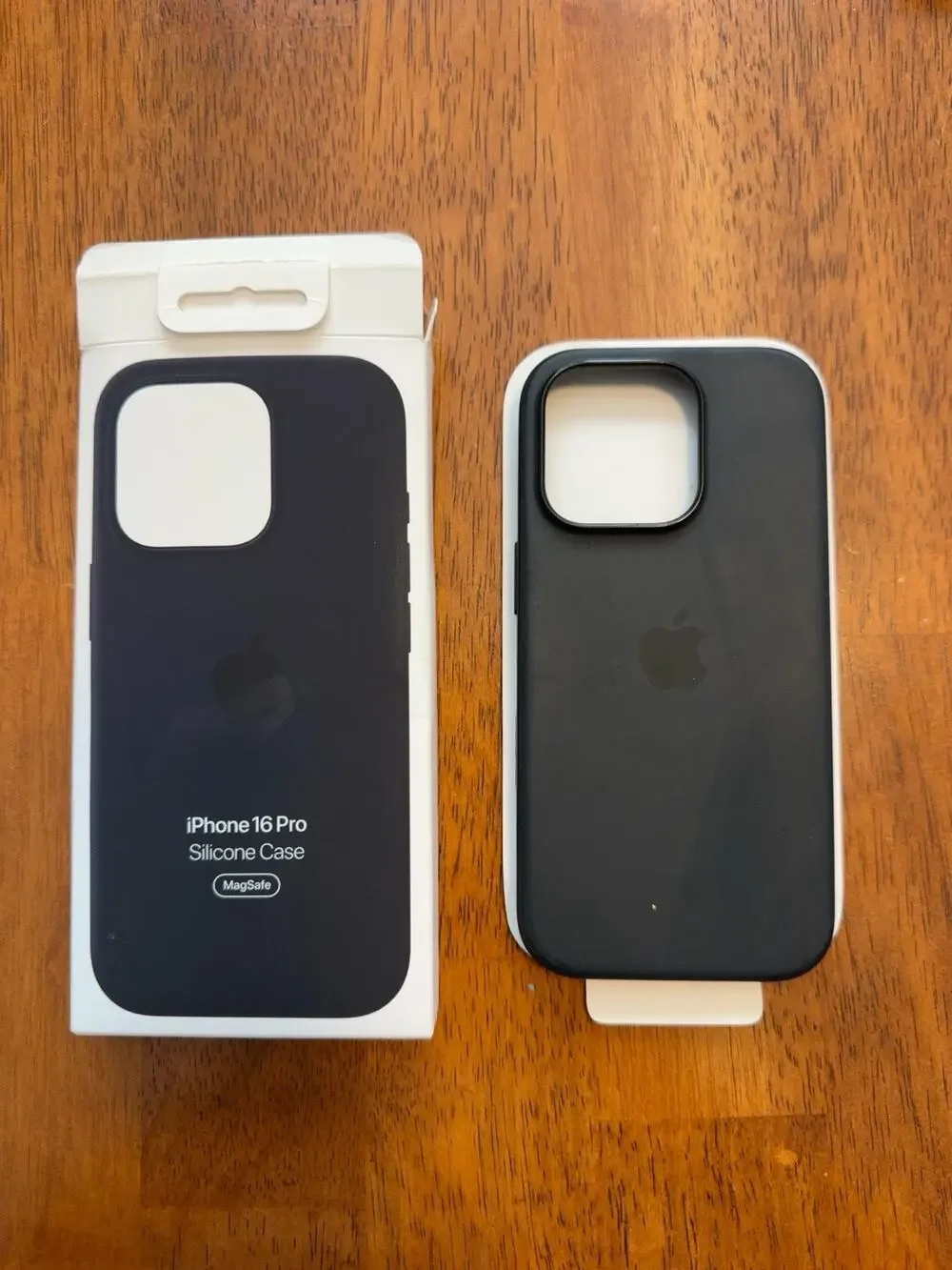 Genuine Apple iPhone 16 Pro Silicone Case Black MagSafe OEM MYYJ3ZM/A Used